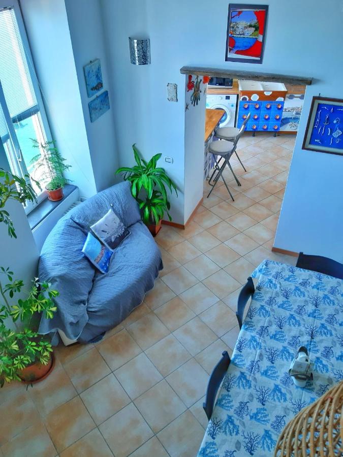 La Casa Azzurra Apartment Procida Bagian luar foto