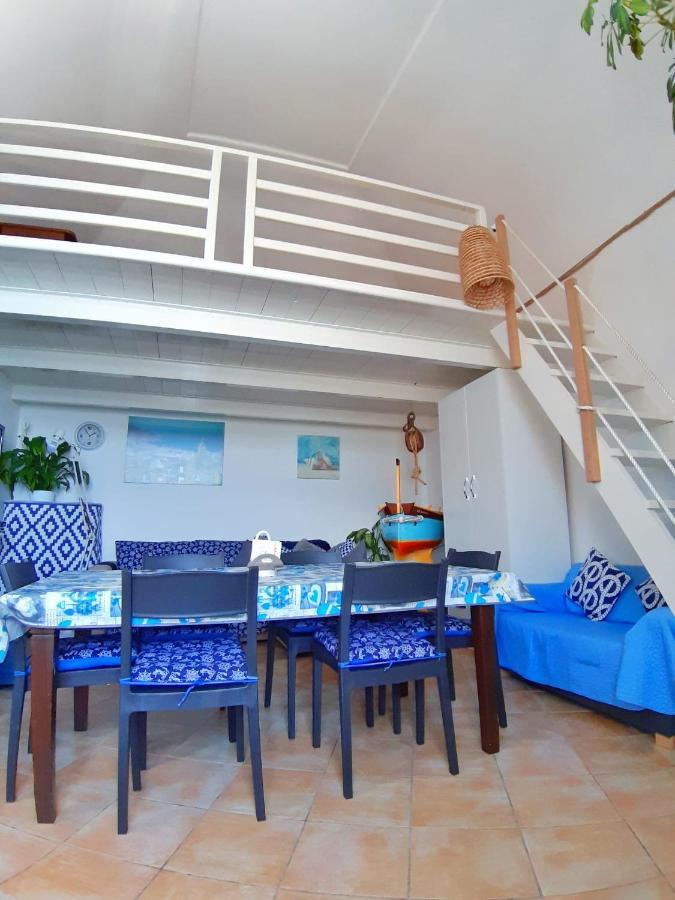 La Casa Azzurra Apartment Procida Bagian luar foto
