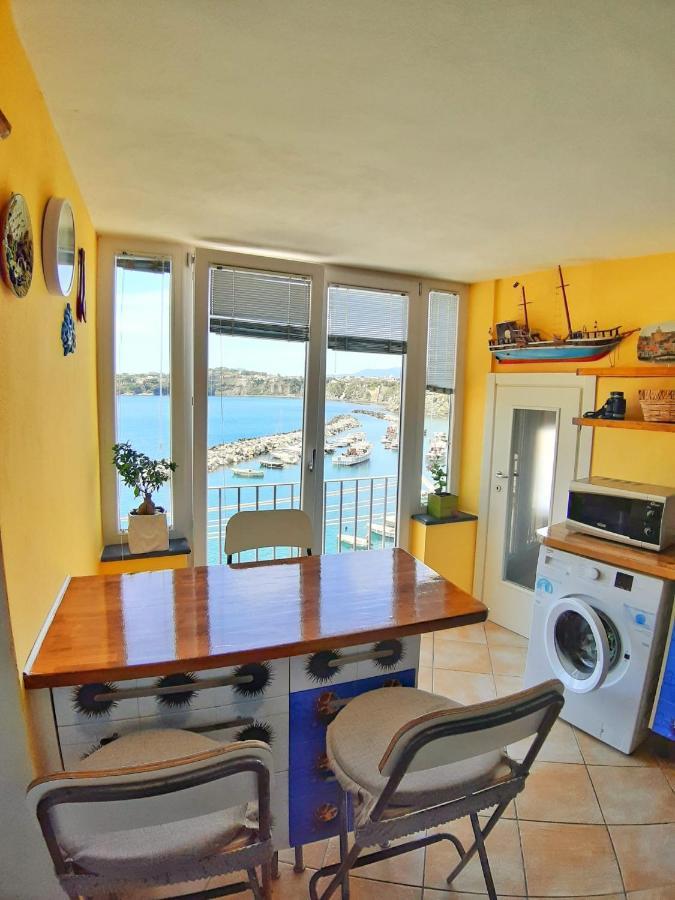 La Casa Azzurra Apartment Procida Bagian luar foto